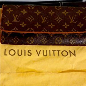 LV Crossbody/Clutch